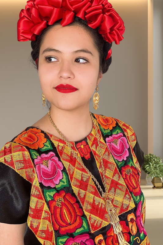 Huipil Frida de cadenilla y bordado negro