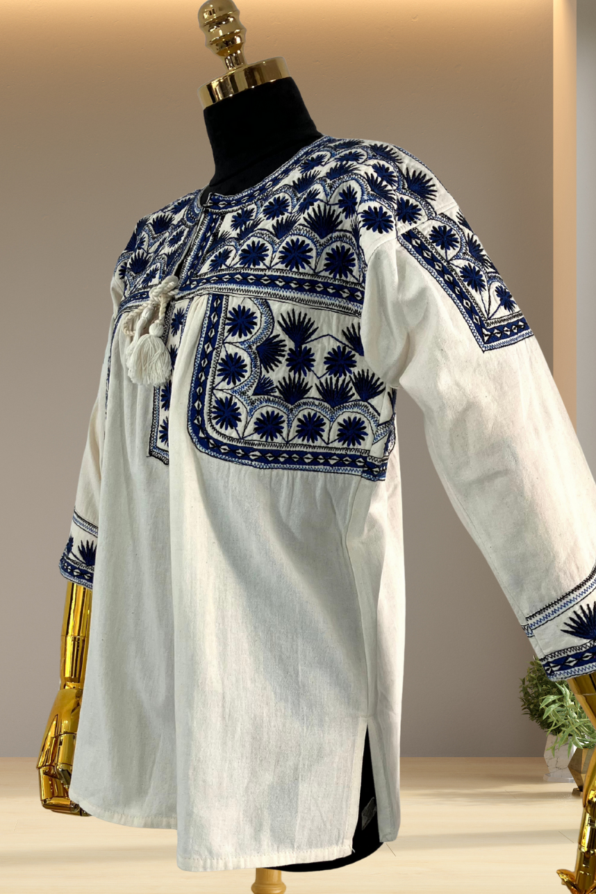 Blusa Tlahuitoltepec blanco y talavera
